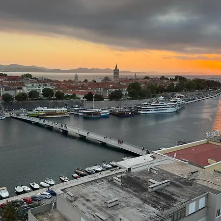 Bonaca Sea & Old Town View Apartment